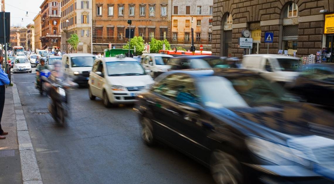 Assicurazioni in Italia: Non Più Solo RC Auto